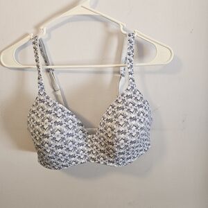 Hanes Women's Ultimate Soft Contour T Shirt Navy and White Floral‎ Bra 36 C